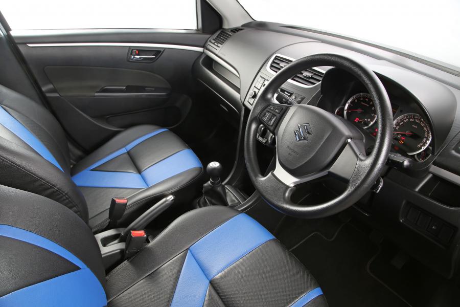Интерьер Suzuki Swift 1.2 RS 2017 года  (ZA) (фото 7 из 7)
